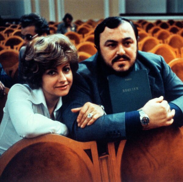 Лучано Паваротти с первой женой Адуа Верони Лучано Паваротти с первой женой Адуа Верони