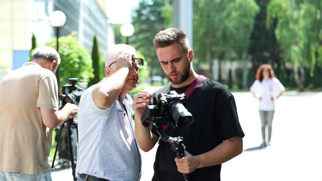 Съемочный процесс документального фильма Наука на Северном Кавказе: маршрут проложен в СКФУ Съемочный процесс документального фильма Наука на Северном Кавказе: маршрут проложен в СКФУ