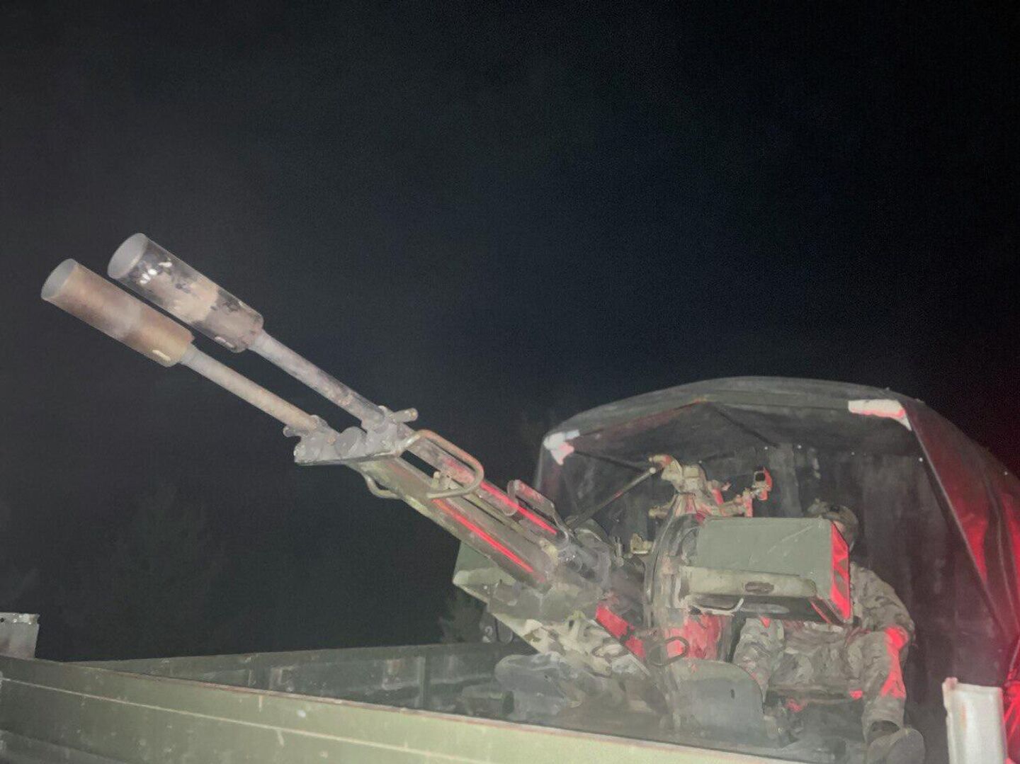 Стрелок расчета ЗУ-23-2 на позиции