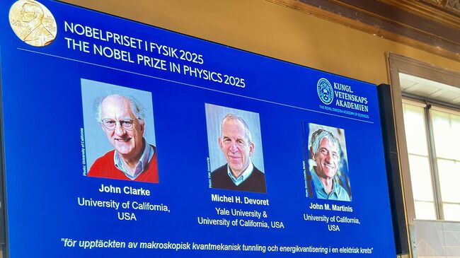 Нобелевская премия в области физики присуждена Джону Кларку, Мишелю Деворе и Джону Мартинису
