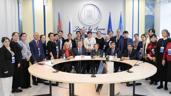 Встреча делегации Таджикистана с заместителем Председателя Правительства Алтайского края Юрием Абдуллаевым