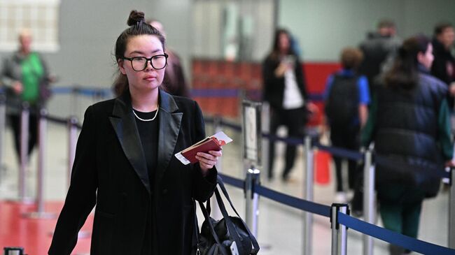 Российская гражданка Дашима Очирнимаева в аэропорту Шереметьево