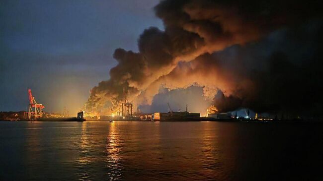 Пожар в порту Ильичевск в Одесской области. 9 октября 2025