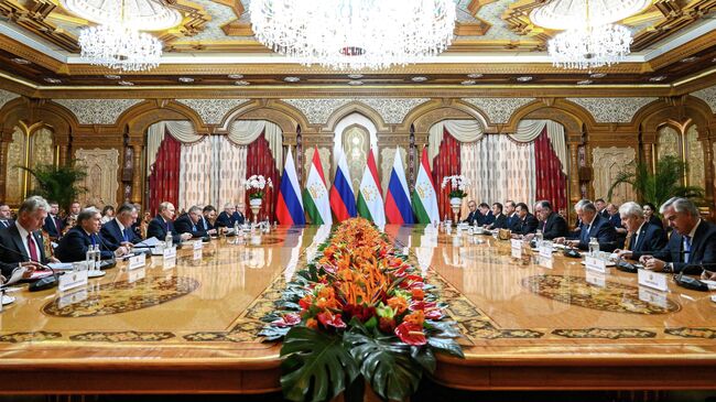 Российско-таджикские переговоры в Дворце Нации в Душанбе. 9 октября 2025 Российско-таджикские переговоры в Дворце Нации в Душанбе. 9 октября 2025