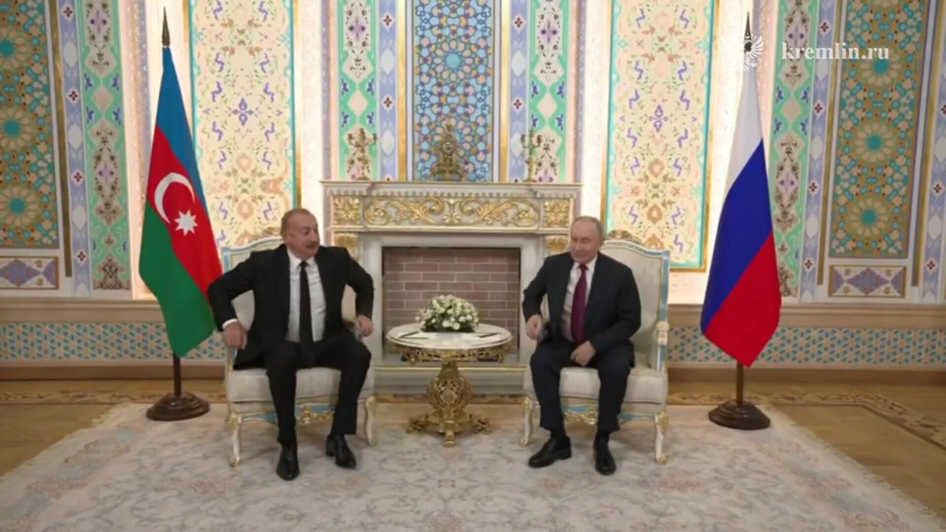 Встреча Владимира Путина и Ильхама Алиева в Душанбе Встреча Владимира Путина и Ильхама Алиева в Душанбе - РИА Новости, 1920, 09.10.2025