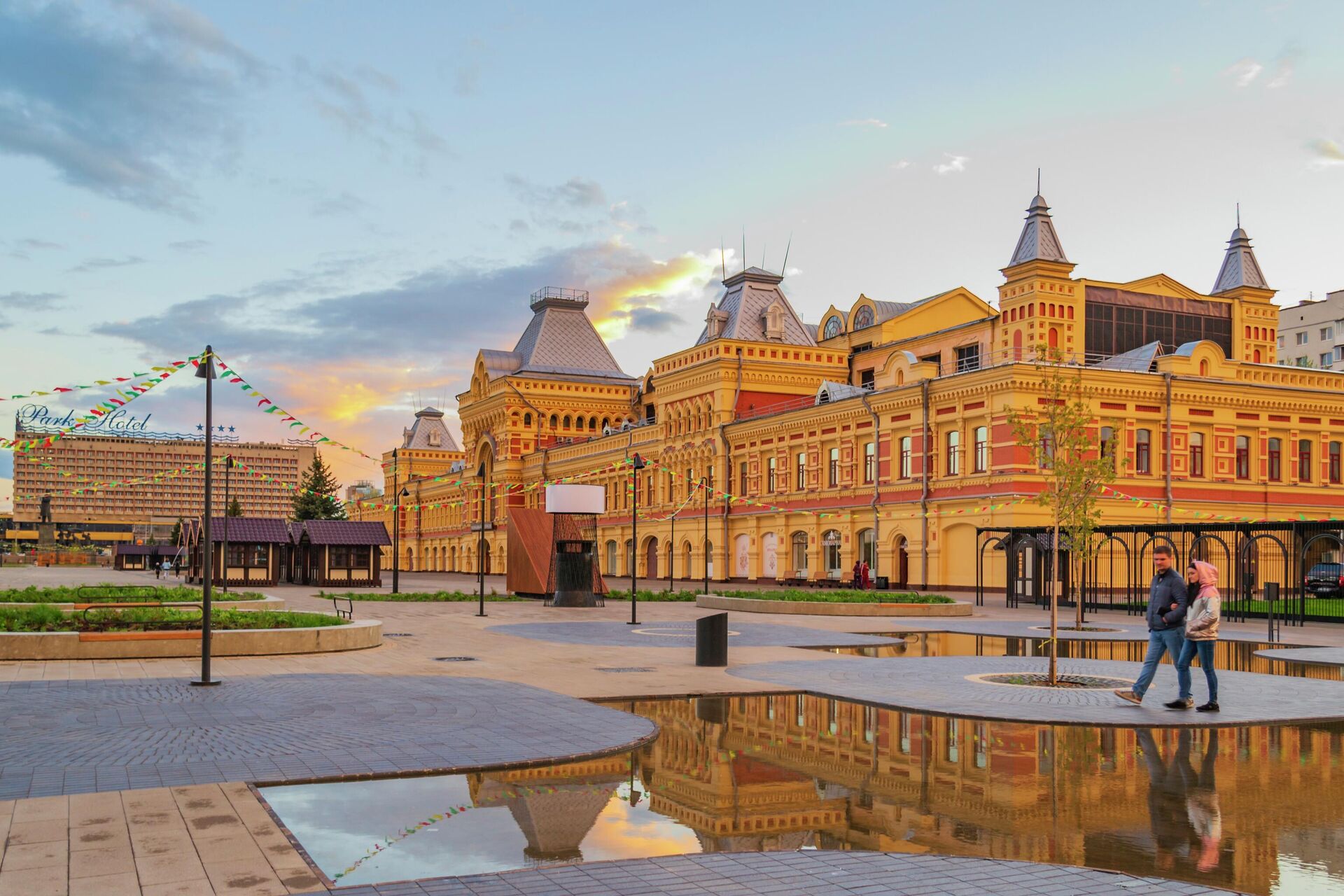  Нижегородская ярмарка, главный Ярмарочный дом - РИА Новости, 1920, 09.10.2025
