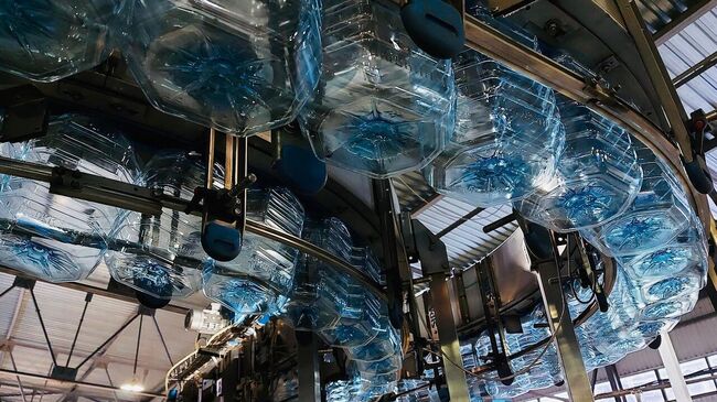 Производство бутилированной питьевой воды в Краснопахорском районе Москвы