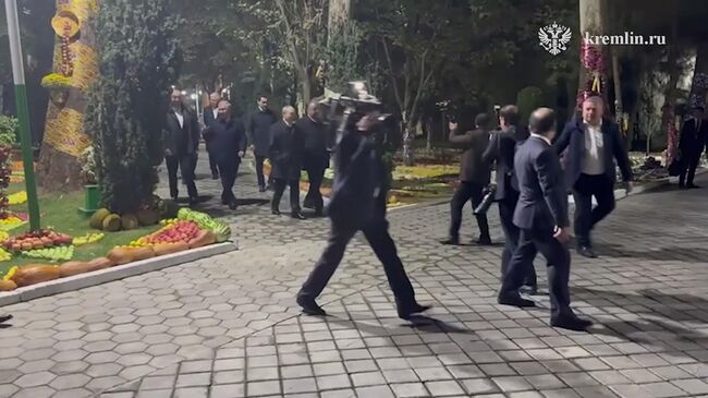 Лидеры направляются на неформальный обед глав делегаций государств – участников СНГ