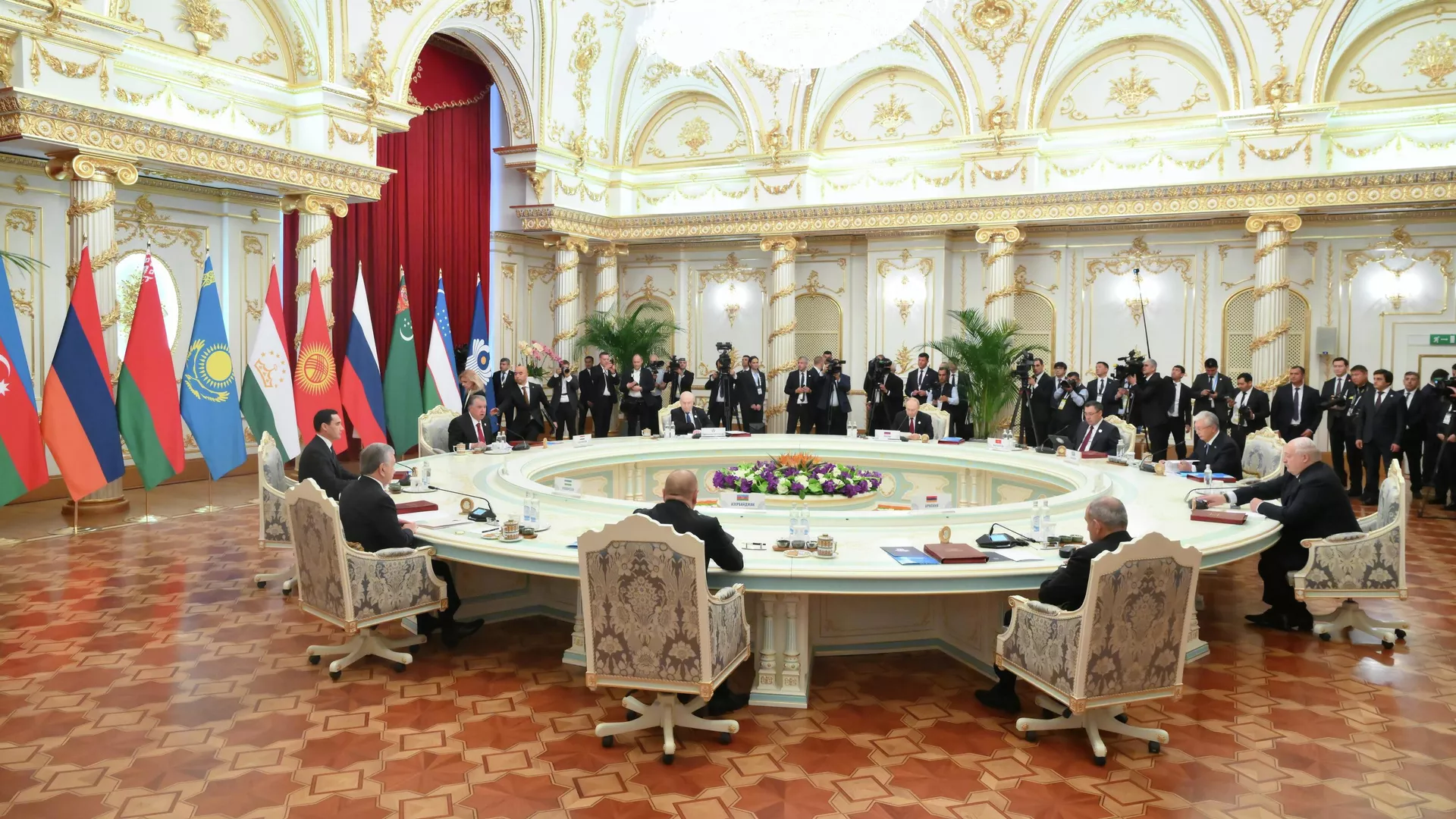 Pertemuan Dewan Kepala Negara CIS di Dushanbe - RIA Novosti, 1920, 10.10.2025