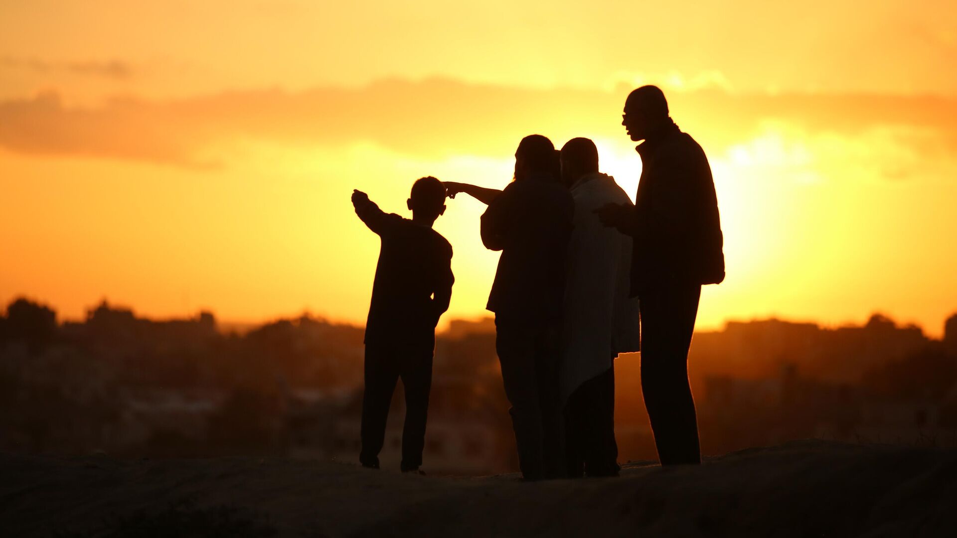 Палестинцы в Газе. 10 октября 2025 Палестинцы в Газе. 10 октября 2025 - РИА Новости, 1920, 10.10.2025