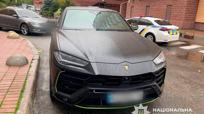 Украинская полиция на месте смерти Константина Ганича в Оболонском районе Киева