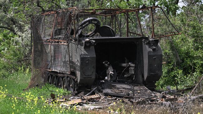 Сгоревший БТР Брэдли ВСУ