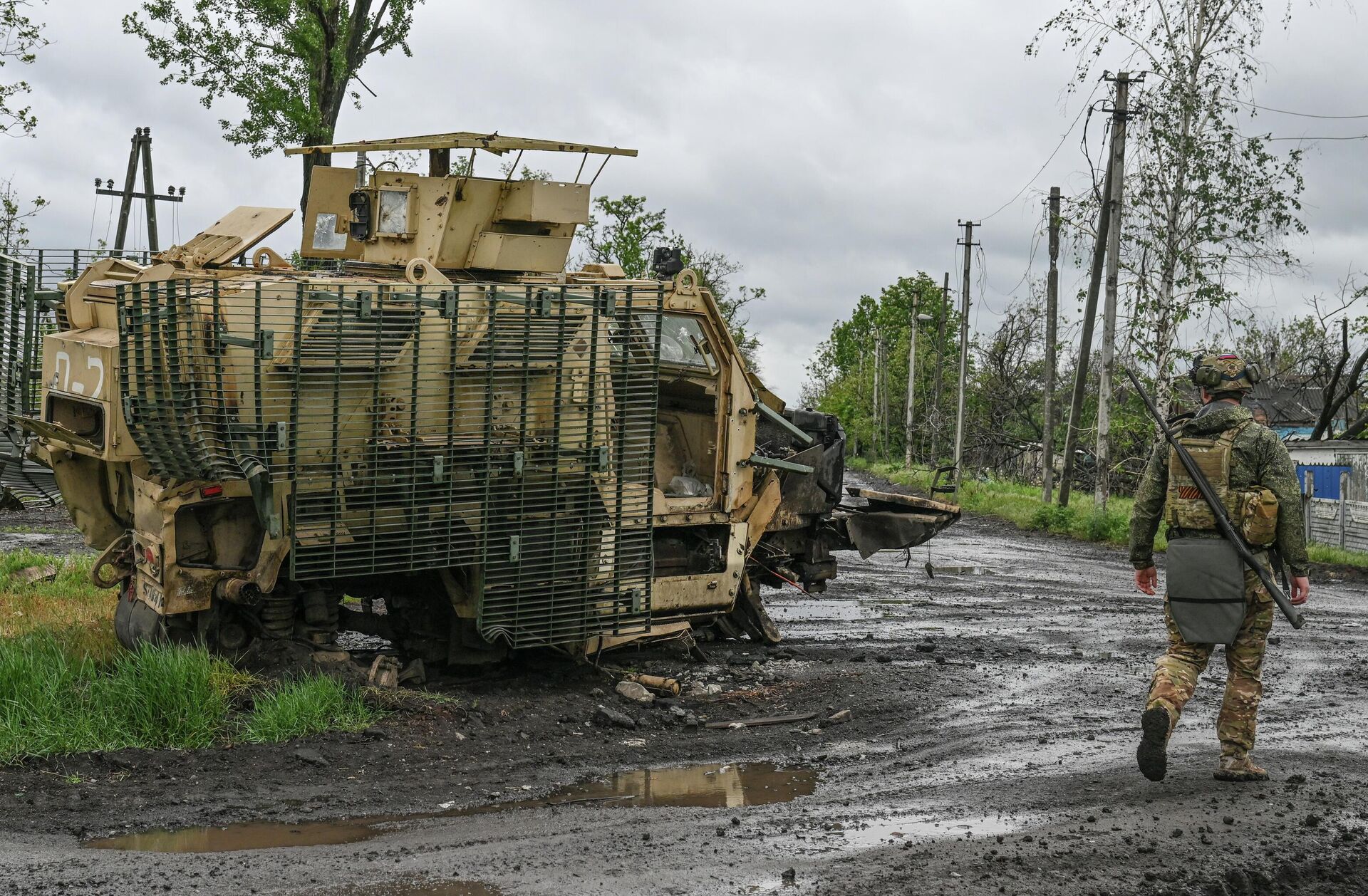 Уничтоженный БТР MaxxPro ВСУ - РИА Новости, 1920, 16.10.2025