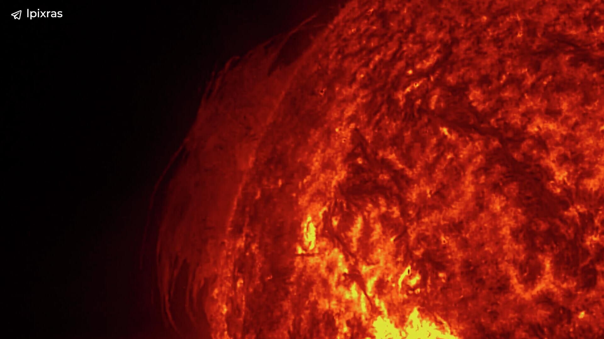 Огромный протуберанец на Солнце  - РИА Новости, 1920, 12.10.2025