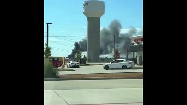 Самолет упал рядом с аэропортом неподалеку от города Форт-Уэрт в штате Техас