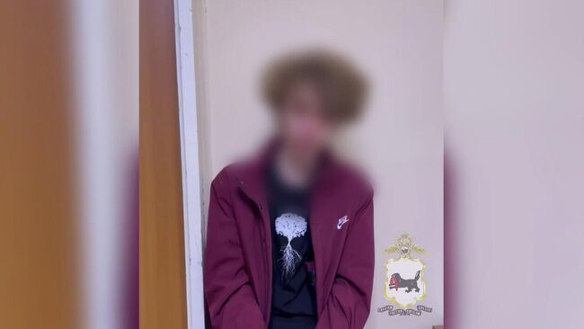 Подозреваемый в убийстве в городе Шелехово Иркутской области. Кадр видео Подозреваемый в убийстве в городе Шелехово Иркутской области. Кадр видео