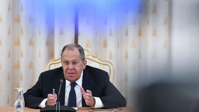 Министр иностранных дел РФ Сергей Лавров во время встречи с журналистами арабских стран в Москве