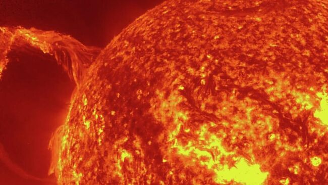 Протуберанец оторвался от Солнца