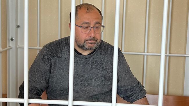 Ровшан Курбанов, обвиняемый в получении взятки стройматериалами