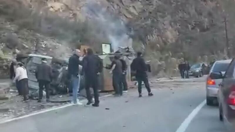 Последствия столкновения грузовика и легковушки в Дагестане - РИА Новости, 1920, 14.10.2025