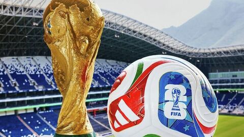 Мяч и трофей ЧМ-2026