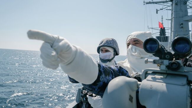 Румынские военнослужащие во время учений