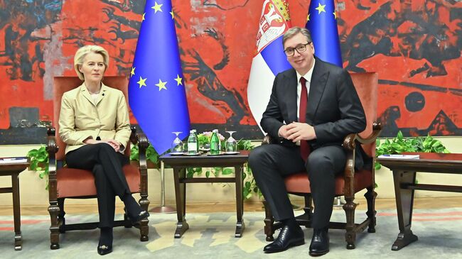 Председатель Европейской комиссии Урсула фон дер Ляйен и президент Сербии Александр Вучич во время встречи в Белграде