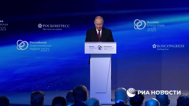 Путин: Затраты энергокомпаний не должны вкладываться в тариф для потребителей - РИА Новости, 1920, 16.10.2025