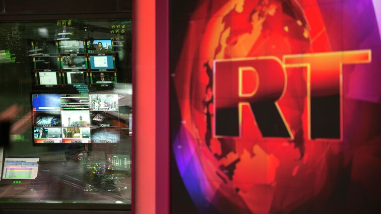 Медведев: команда канала RT доказала, что верность принципам ведет к результатам