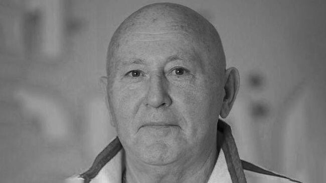 Заслуженный тренер России по фехтованию Виктор Князев