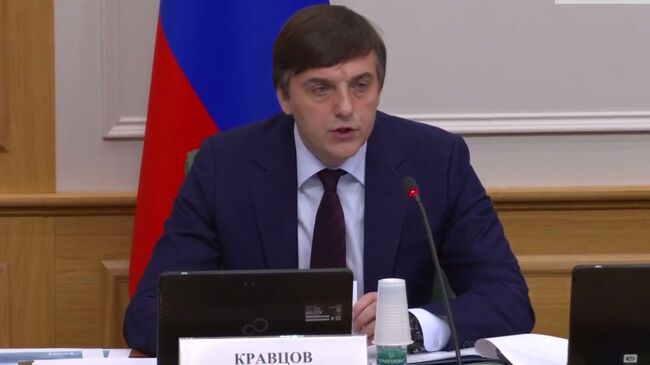 Макеты новых единых учебников по обществознанию для 10 и 11 классов Макеты новых единых учебников по обществознанию для 10 и 11 классов