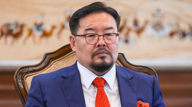  Гомбожавын Занданшатар