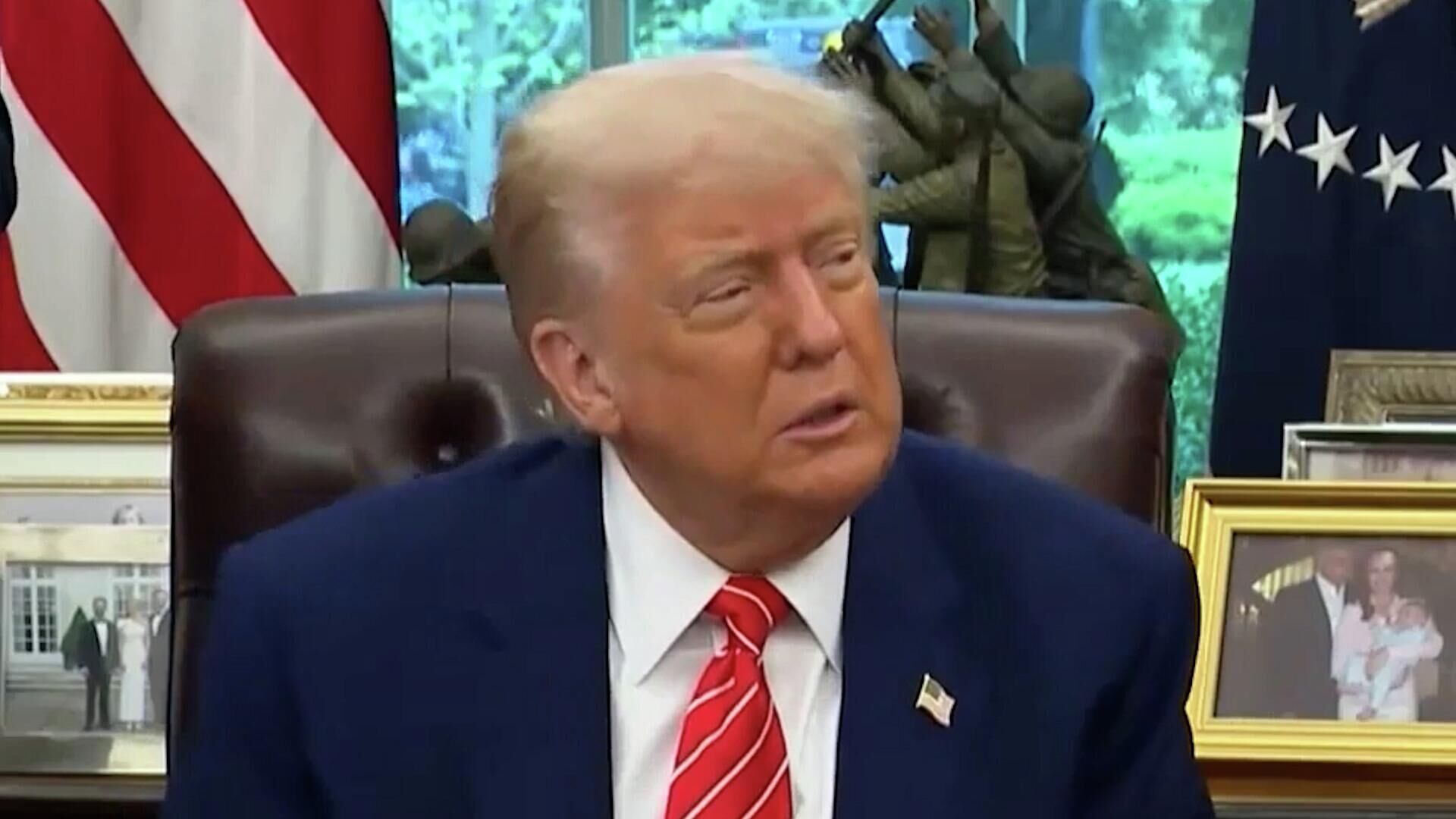 Трамп о переговорах России и Украины Трамп о переговорах России и Украины - РИА Новости, 1920, 16.10.2025