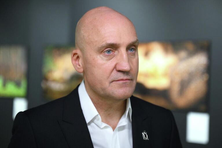 Президент фестиваля Золотая Черепаха Андрей Сухинин на открытии XIX Международного фестиваля дикой природы Золотая черепаха в Новой Третьяковке в Москве Президент фестиваля Золотая Черепаха Андрей Сухинин на открытии XIX Международного фестиваля дикой природы Золотая черепаха в Новой Третьяковке в Москве