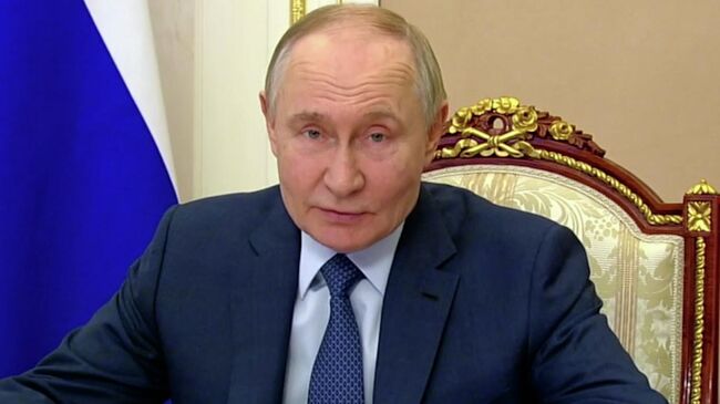 Путин на совещании с постоянными членами Совбеза Путин на совещании с постоянными членами Совбеза