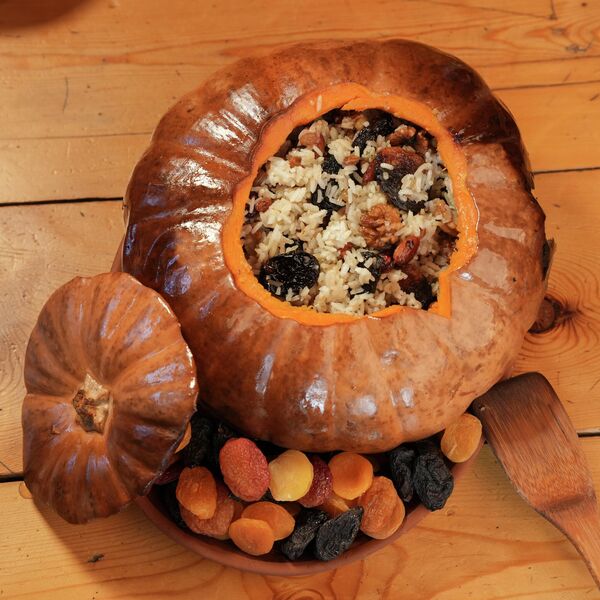 Хапама - блюдо армянской кухни, подается на свадьбе Хапама - блюдо армянской кухни, подается на свадьбе