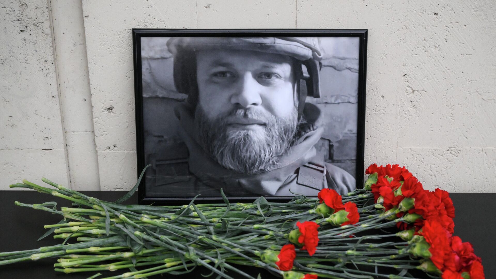 Фотография в память о погибшем военном корреспонденте РИА Новости Иване Зуеве Фотография в память о погибшем военном корреспонденте РИА Новости Иване Зуеве - РИА Новости, 1920, 23.10.2025