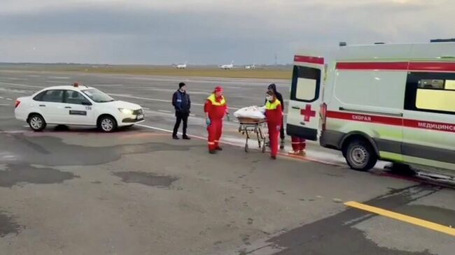 Трёхлетнюю девочку, которую отец сбросил с высоты четвёртого этажа в Уфе, отправили спецбортом в московскую клинику