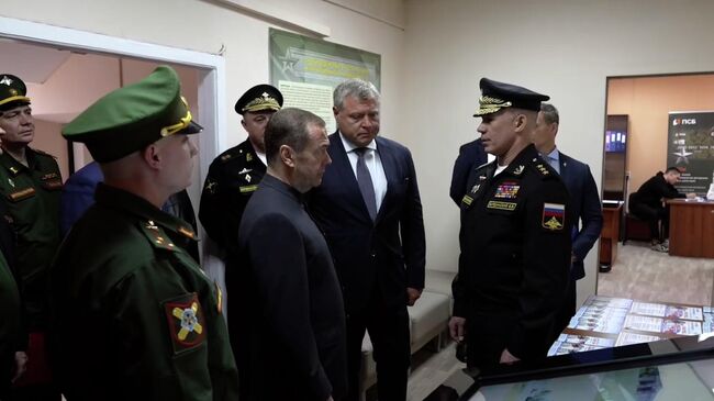 Рабочая поездка Медведева в Астрахань