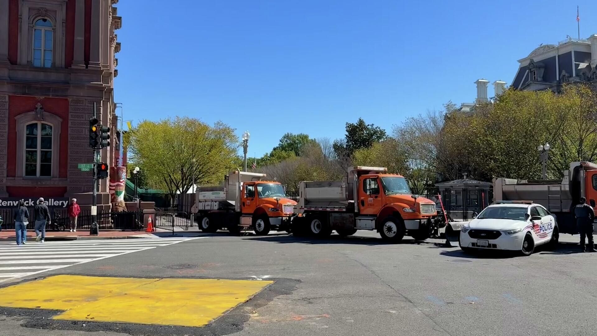 Территория вокруг резиденции Трампа в Вашингтоне, где остановился Владимир Зеленский - РИА Новости, 1920, 17.10.2025