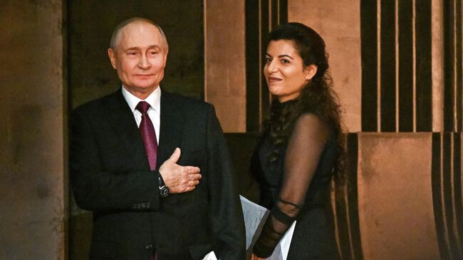 Президент России Владимир Путин на праздновании 20-летия международного телеканала RT в Большом театре в Москве Президент России Владимир Путин на праздновании 20-летия международного телеканала RT в Большом театре в Москве
