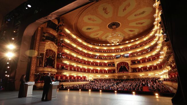 Президент РФ Владимир Путин на праздновании 20-летия международного телеканала RT в Большом театре в Москве. 17 октября 2025