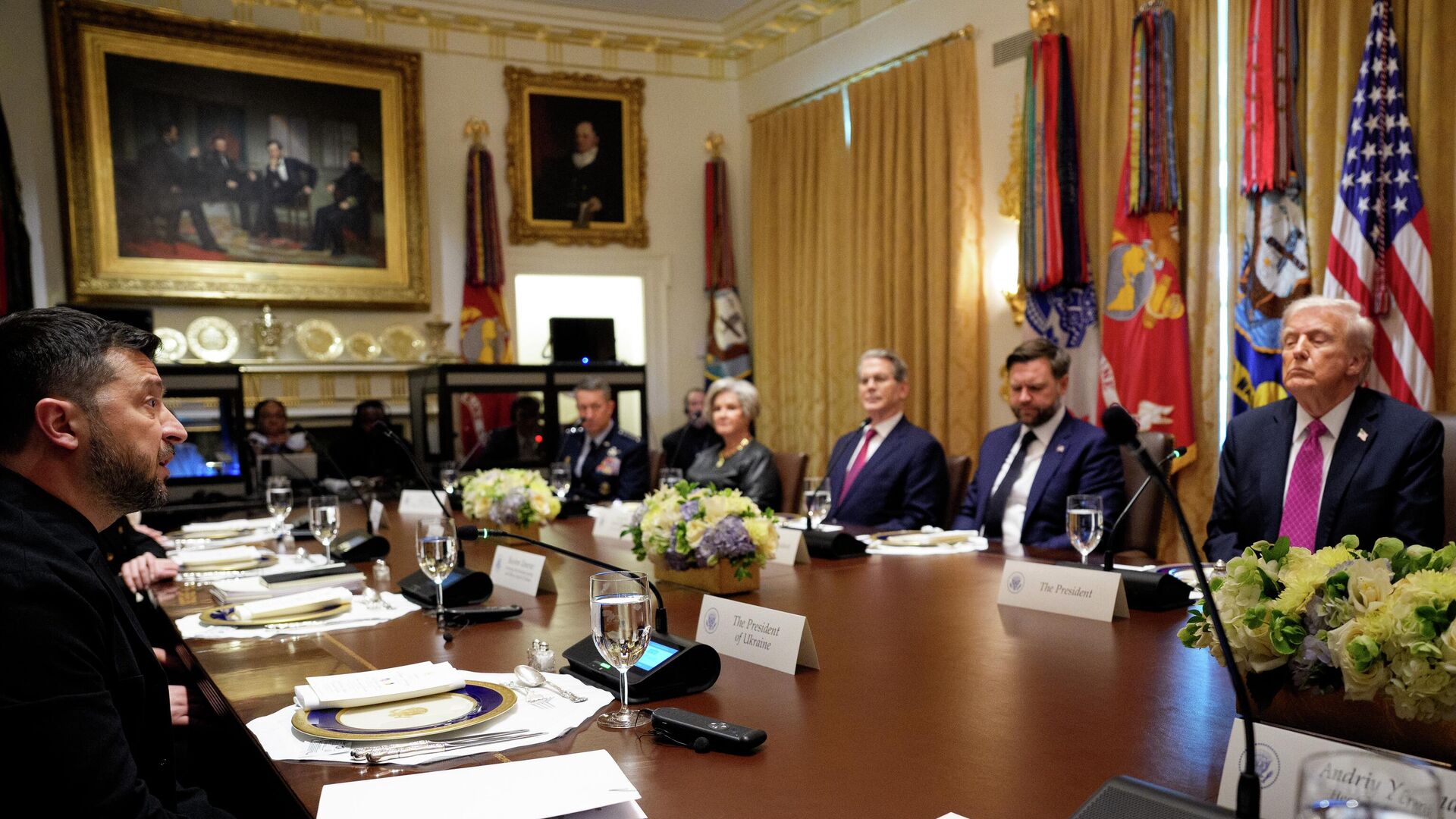 Встреча Дональда Трампа и Владимира Зеленского в Вашингтоне. 17 октября 2025 - РИА Новости, 1920, 17.10.2025