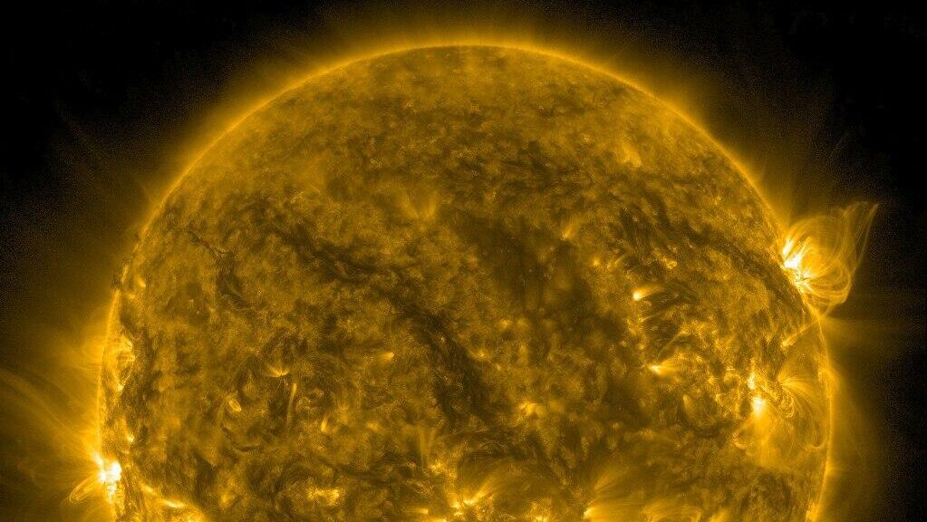 Активность на Солнце. 18 октября 2025 - РИА Новости, 1920, 18.10.2025