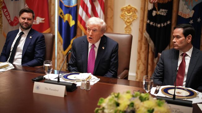 Президент США Дональд Трамп во время встречи с Владимиром Зеленским. 17 октября 2025