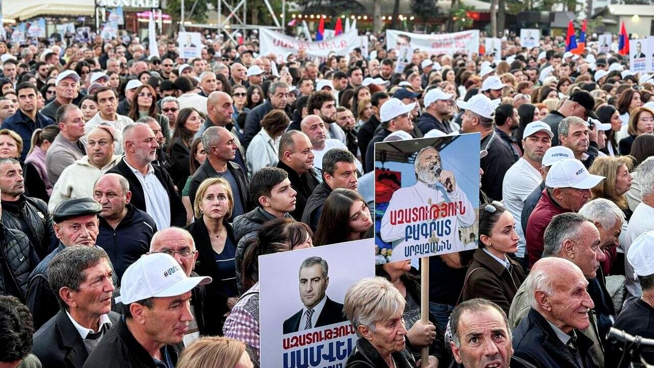 Участники акции в Ереване Участники акции в Ереване - РИА Новости, 1920, 19.10.2025