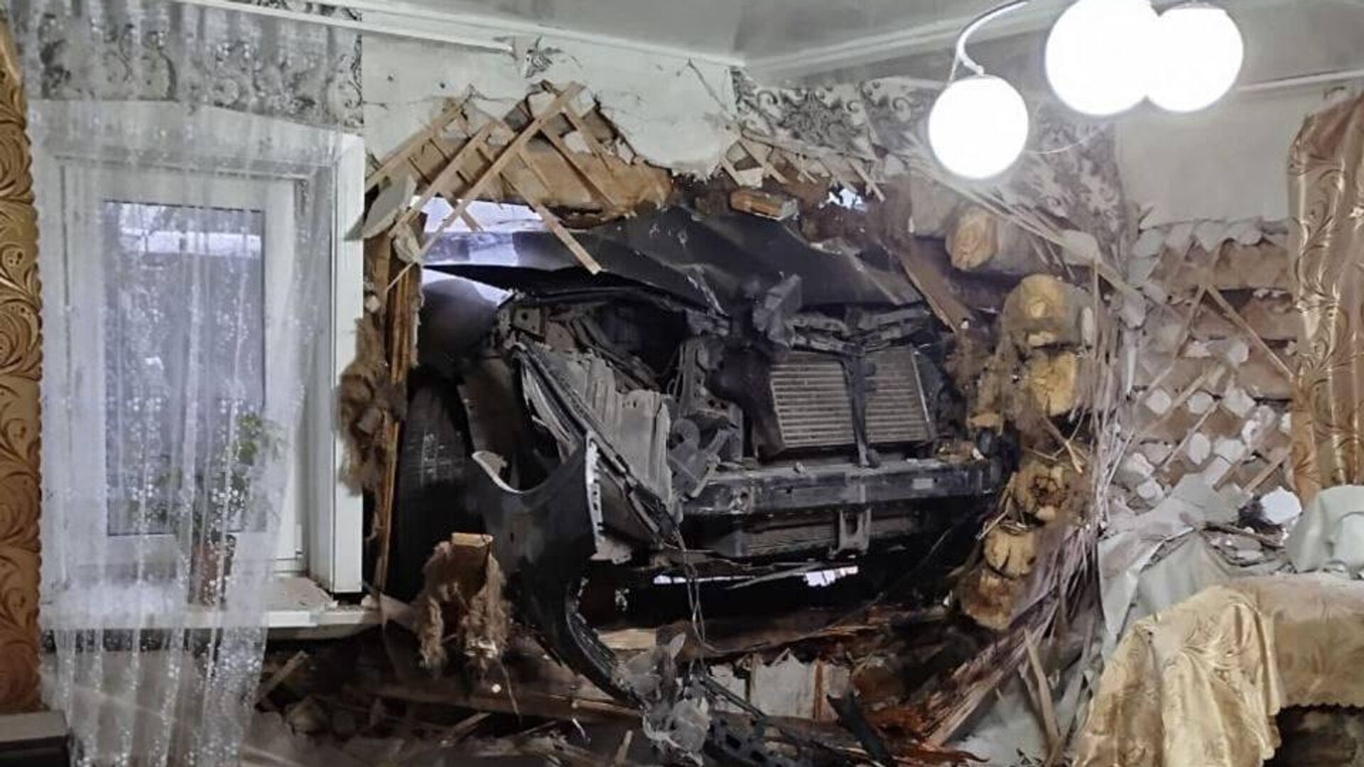 Место ДТП в поселке Октябрьский, Республика Башкортостан - РИА Новости, 1920, 19.10.2025