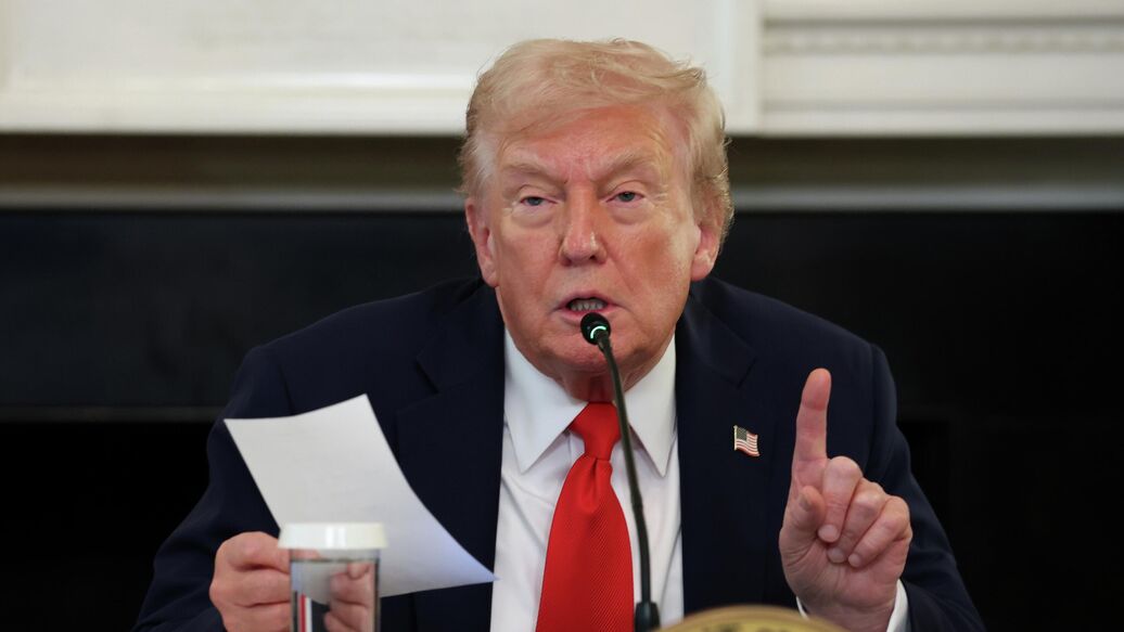 Трамп объявил об остановке любых платежей Колумбии со стороны США