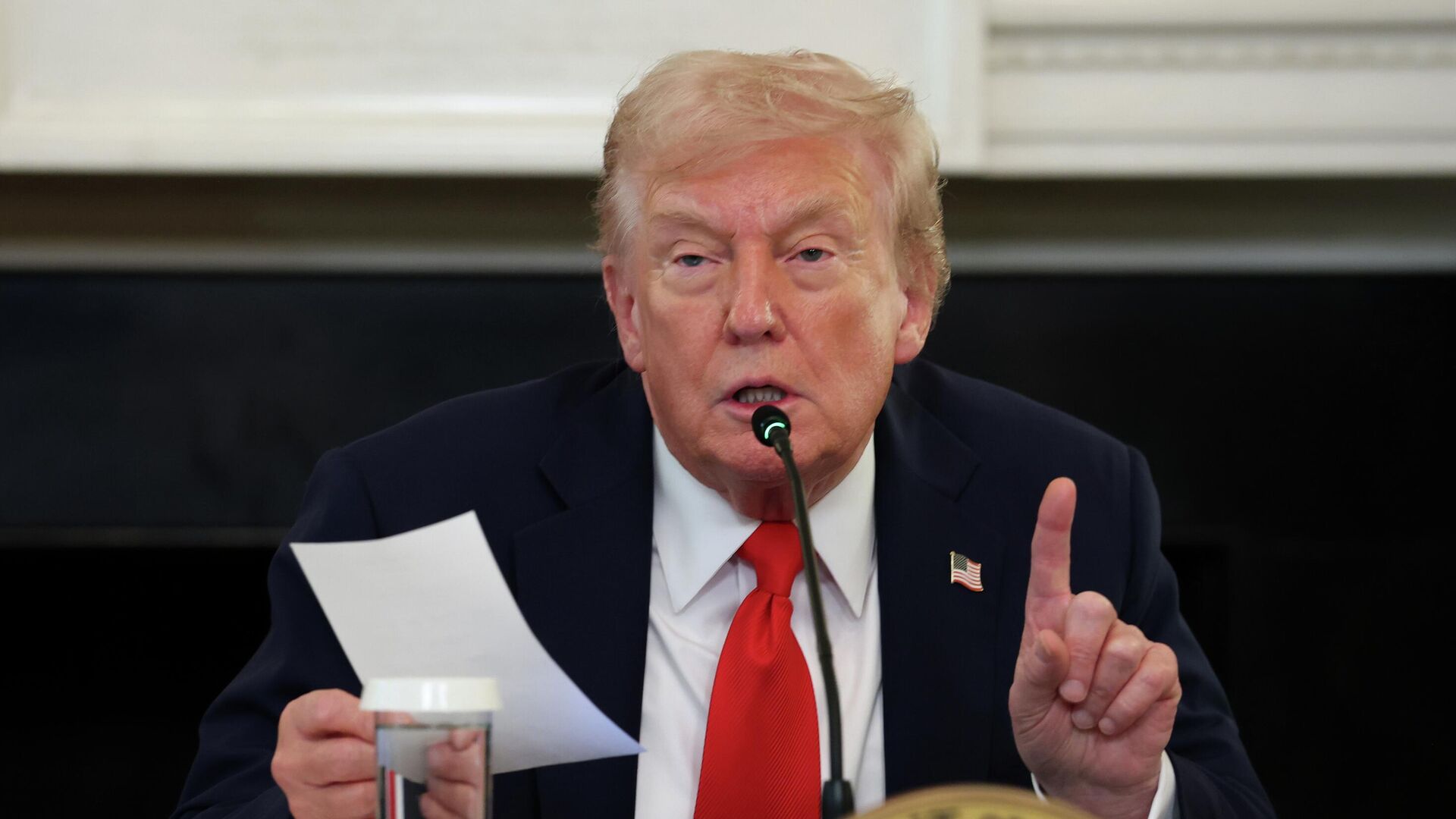 Трамп объявил об остановке любых платежей Колумбии со стороны США Трамп объявил об остановке любых платежей Колумбии со стороны США