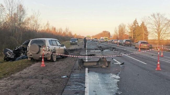 На месте ДТП в Шимском округе Новгородской области. 19 октября 2025